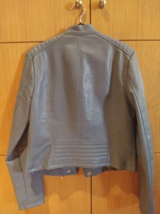 cazadora piel Stradivarius 