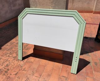 Mesa tv giratoria y con ruedas