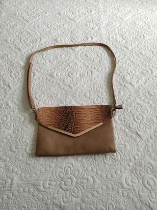 Bolso tipo sobre grande marrón