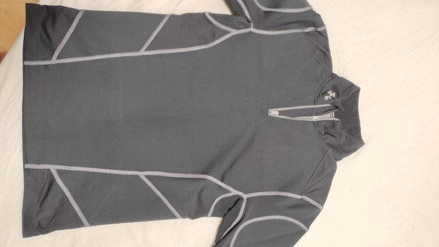 Camiseta sudadera cortavientos manga larga negra