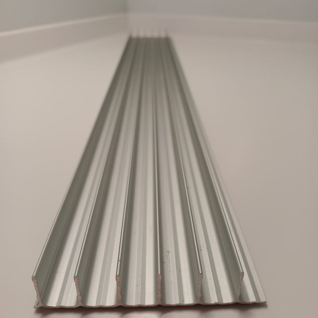 Configure 8 tabuleiros para colocar CDs, DVDs ou similares