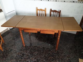 Mesa rectangular de cocina de madera