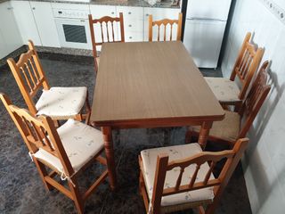 Mesa rectangular de cocina de madera