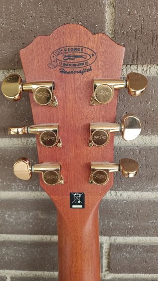 guitarra electroacústica Washburn