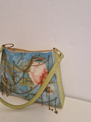 Bolso Cartera verde estampado con toques dorados