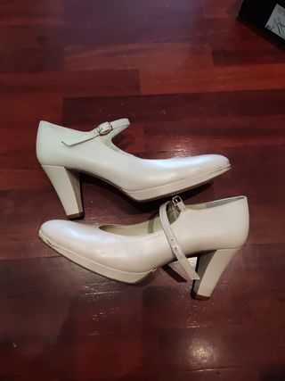 Zapatos novia piel salón Dansi. Número 40