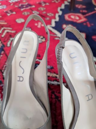 Zapatos slingback UNISA