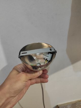 lámpara plástico blanca