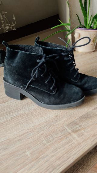 botines tacón cordones ante Stradivarius