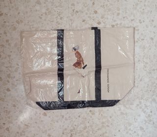 Bolsa de Adolfo Domínguez