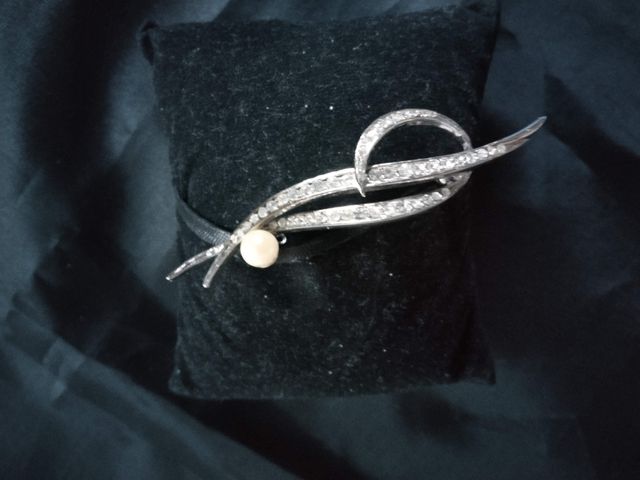 BROCHE CON PERLA