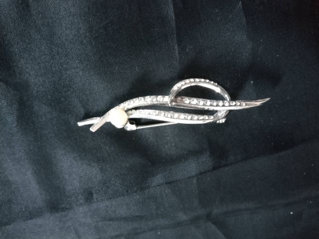 BROCHE CON PERLA