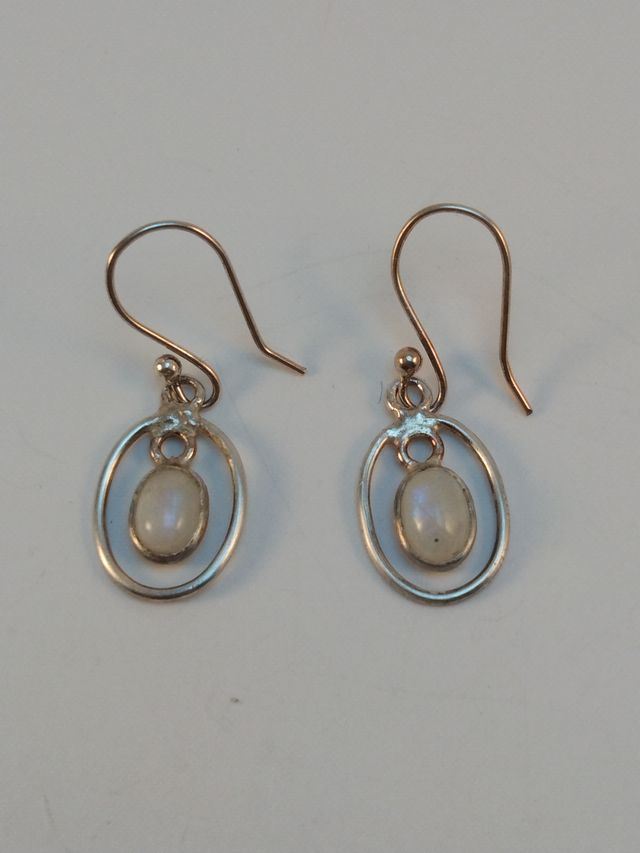PENDIENTES DE PIEDRA LUNA