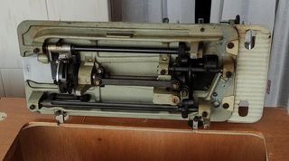 Máquina de coser Wertheim y patas inclui