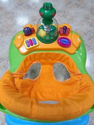Andador Comptine con bandeja de juegos