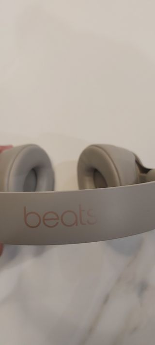 Auriculares Beats Solo Pro (Marfil)