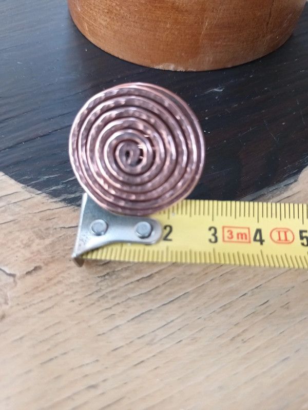 Anello in ferro battuto con spirale