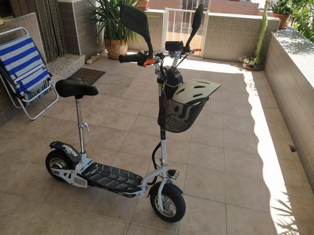 patinete eléctrico con sillín