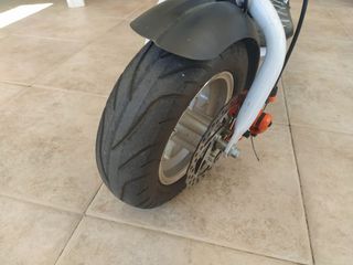 patinete eléctrico con sillín