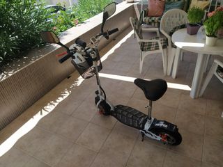 patinete eléctrico con sillín