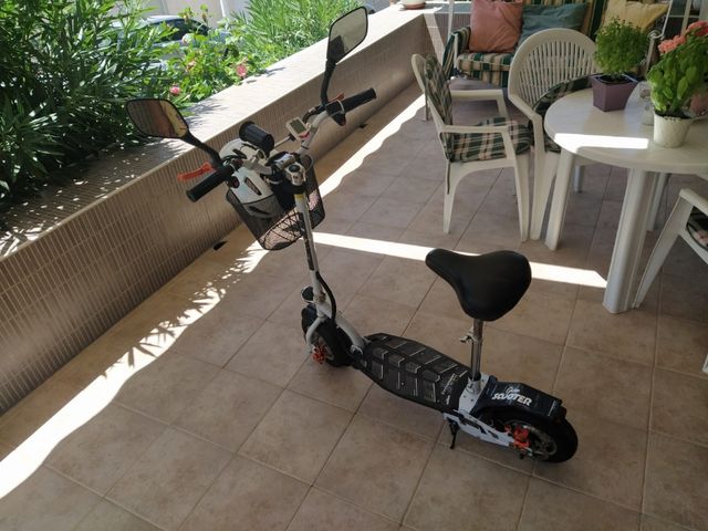 patinete eléctrico con sillín