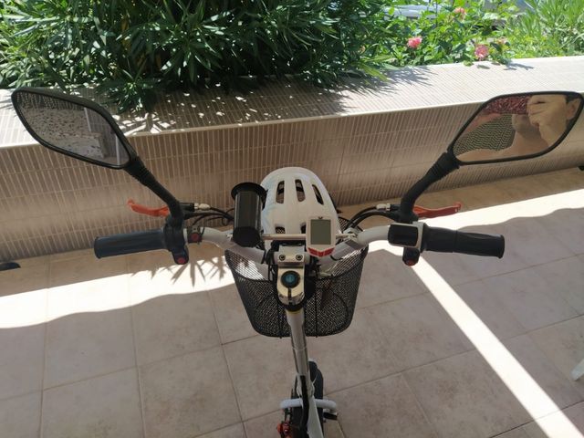 patinete eléctrico con sillín