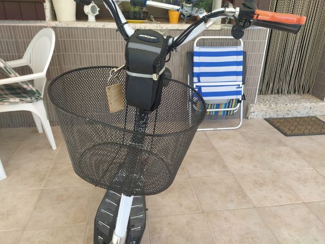 patinete eléctrico con sillín