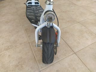 patinete eléctrico con sillín