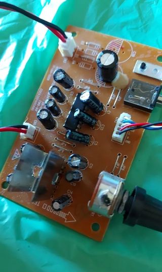 amplificador Logitech LS-21 combo 2.1