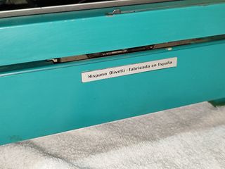 Máquina de escribir Olivetti Studio 45 turquesa
