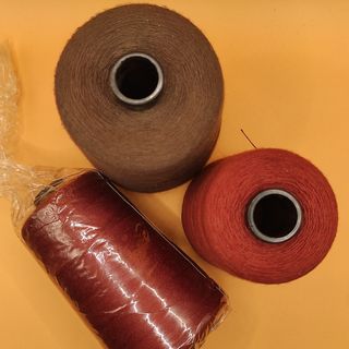 6 conos/bobinas hilo