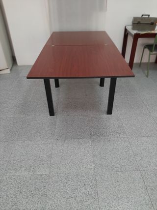 Mesa d comedor.