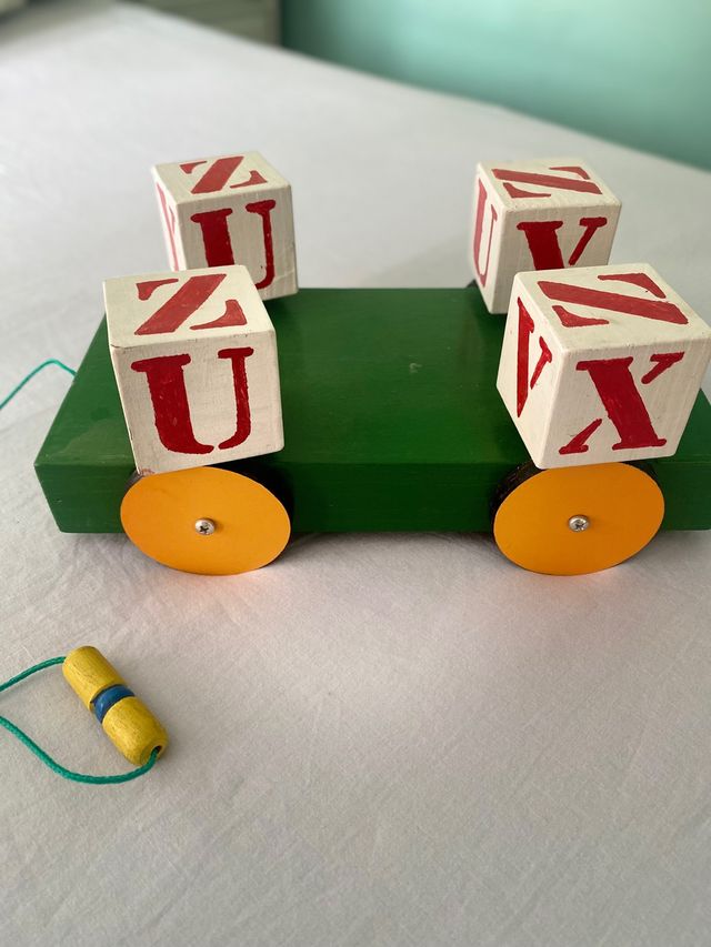 3 juguetes de madera