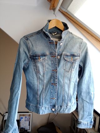 Cazadora vaquera.T 38 .H&M