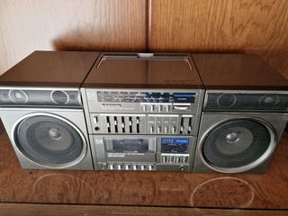 Sanyo C4. Boombox 1984