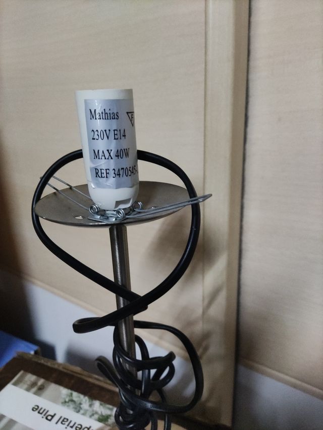 pie de lámpara pequeña 