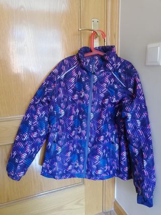 cazadora anorak de nieve o deportiva