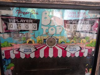 Maquina recreativa muy antigua