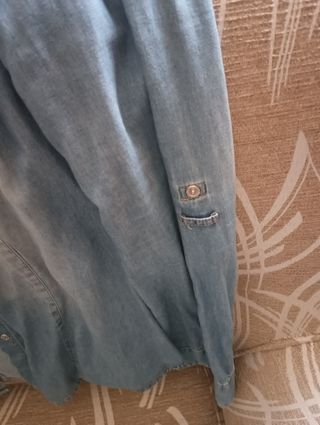 camisa vaquera azul Stradivarius