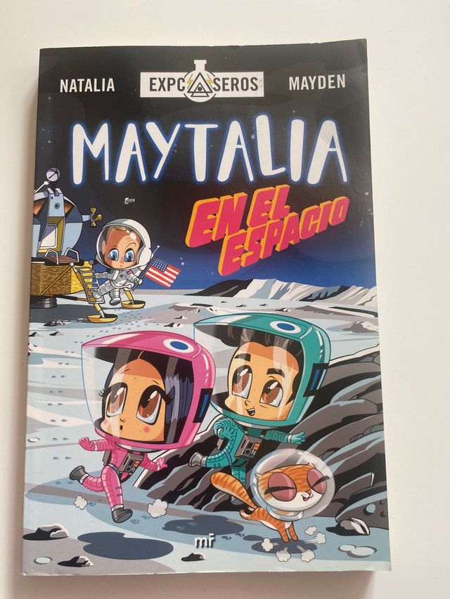 Maytalia en el espacio.
