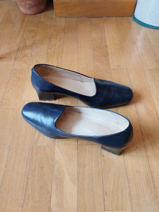 Zapatos de piel azul marino