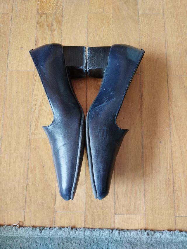 Zapatos de piel azul marino