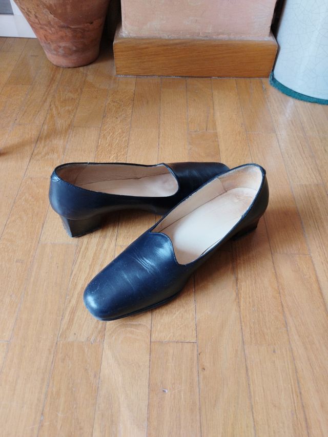 Zapatos de piel azul marino