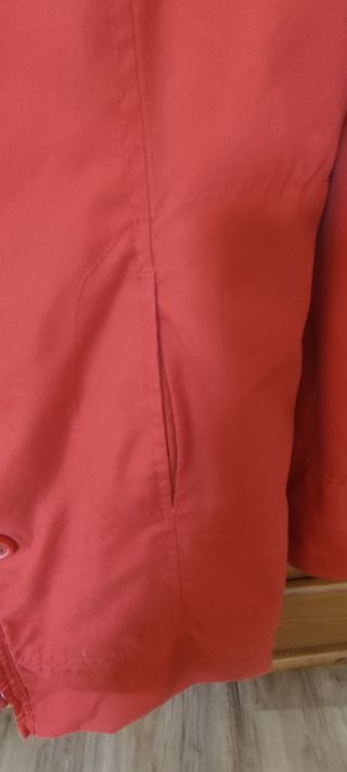 Cazadora Parka mujer rojo. Talla 38-40