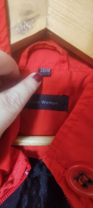 Cazadora Parka mujer rojo. Talla 38-40