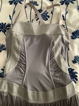 Vestido gris plata
