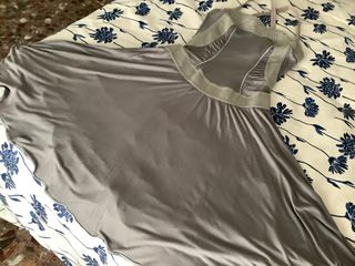 Vestido gris plata