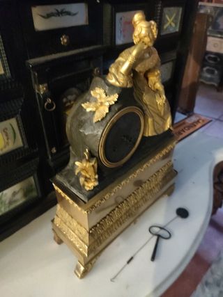 RELOJ DE SOBREMESA 