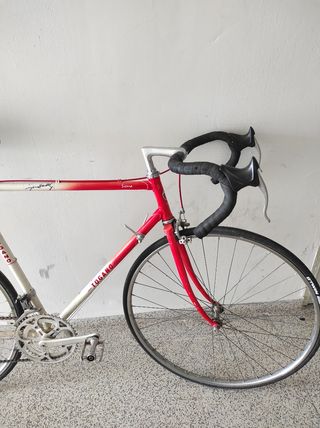 Bicicleta retro carretera