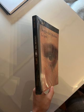 La Piel - Sergio del Molino